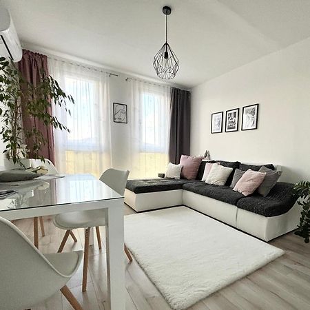 Glamour Residence Печ Екстер'єр фото